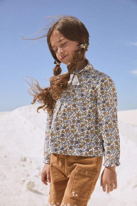 ДЕТСКА  БЛУЗА С ФЛОРАЛЕН ДЕСЕН ЗА МОМИЧЕ