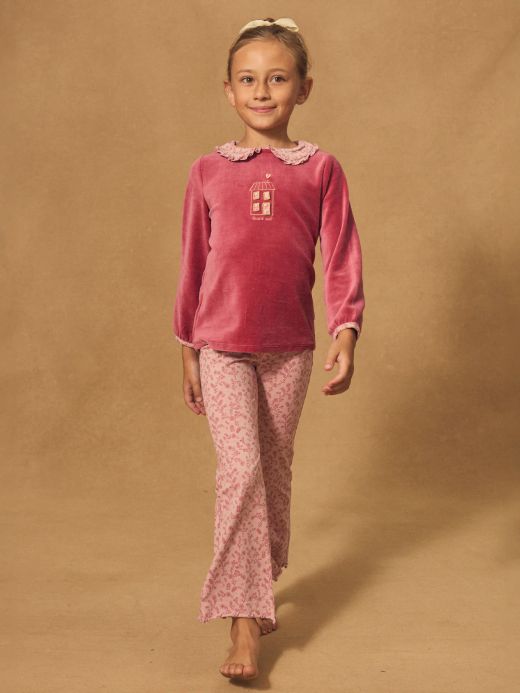 Тъмнорозова кадифена пижама с флорален принт за момичета