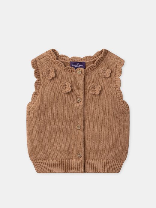 Кафяв елек за бебе момиче