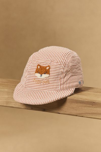 ШАПКА С КОЗИРКА ЗА БЕБЕ МОМЧЕ KMARICHARD 