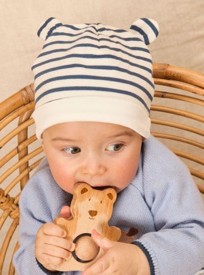ШАПКА ОТ ПАМУК С ДЕСЕН ЗА БЕБЕ МОМЧЕ NOAM 