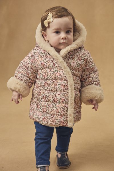 ДВУЛИЦЕВО ЯКЕ С КАЧУЛКА И ДЕСЕН 