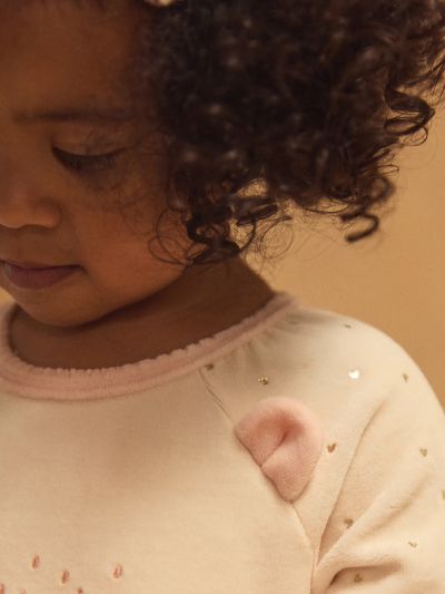 РОЗОВ БЕБЕШКИ РОМПЪР С КОТЕШКО ЛИЦЕ + ПЛЮШЕНО КОТЕНЦЕ