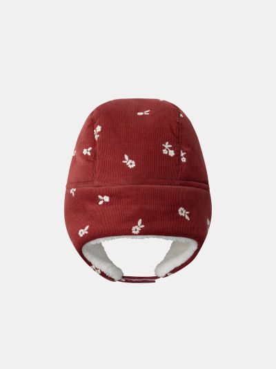 Червена кадифена шапка с цветна бродерия за момичета