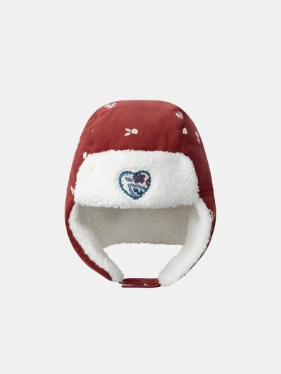 Червена кадифена шапка с цветна бродерия за момичета