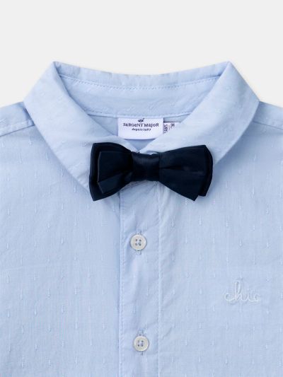 Светлосиня коледна риза с папионка