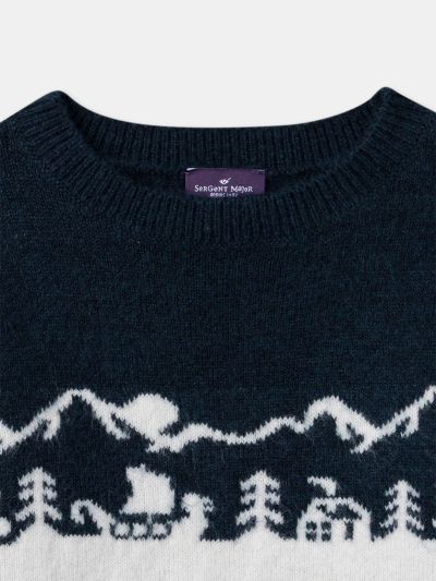 Детски пуловер в три цвята с плетен мотив