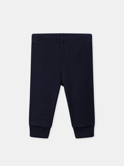 Комплект за бебе момче с червена кадифена шапка