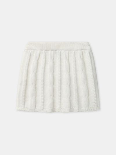 Екрю плетена пола