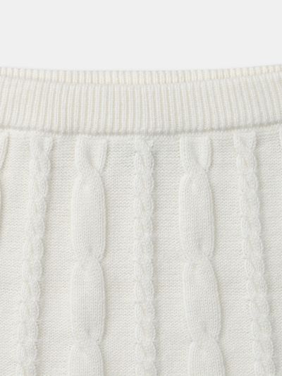 Екрю плетена пола