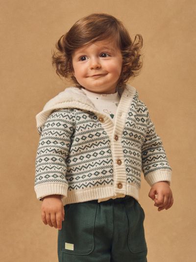 Топла плетена жилетка с качулка за бебе момче