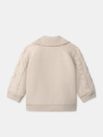 Екрю плетена жилетка за бебе момче