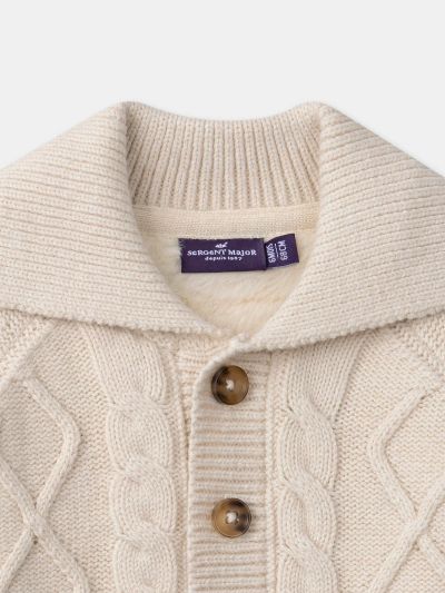 Екрю плетена жилетка за бебе момче