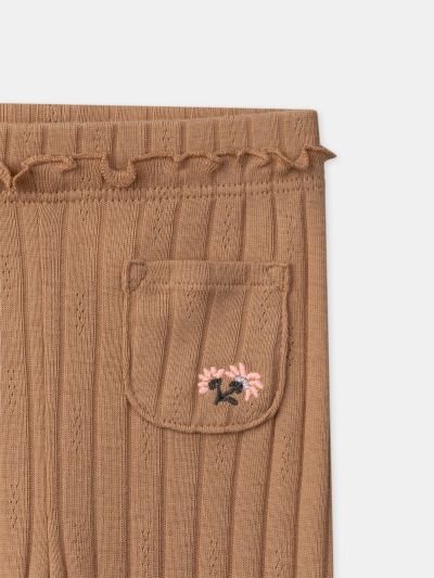 Кафяв клин за бебе момиче