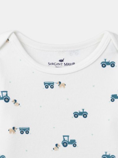 ПИЖАМА С ПРИНТ ТРАКТОРИ ЗА БЕБЕ МОМЧЕ