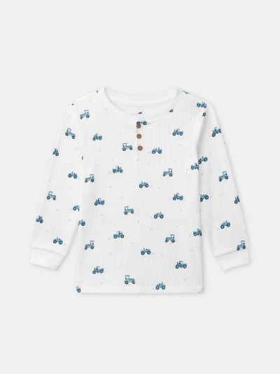 ЕКРЮ ПИЖАМА С ПРИНТ НА ТРАКТОРИ ЗА МОМЧЕ