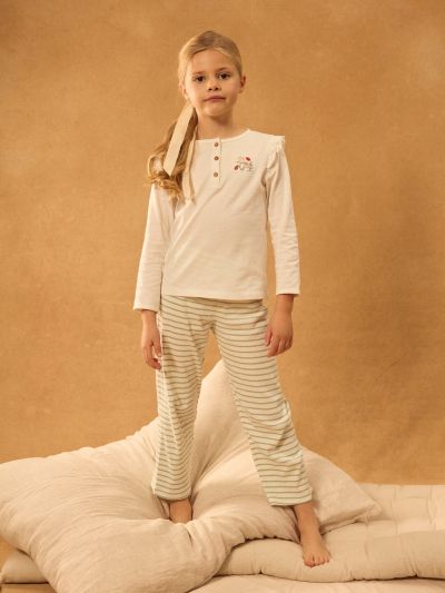 ПИЖАМА С ВОЛАНИ И РАЙЕТА ЗА МОМИЧЕ