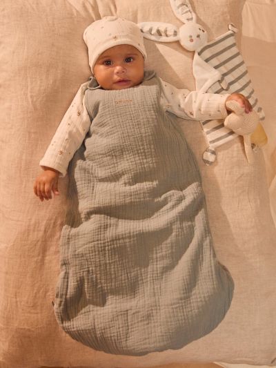 СИНКАВО-СИВ БЕБЕШКИ СПАЛЕН ЧУВАЛ ЗА НОВОРОДЕНО