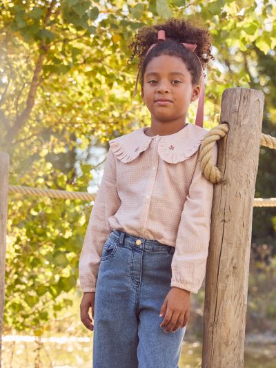 РОЗОВА БЛУЗА НА ДРЕБНО КАРЕ ЗА МОМИЧЕ