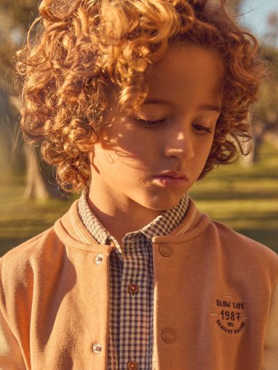 КАФЯВО ЯКЕ ЗА МОМЧЕ