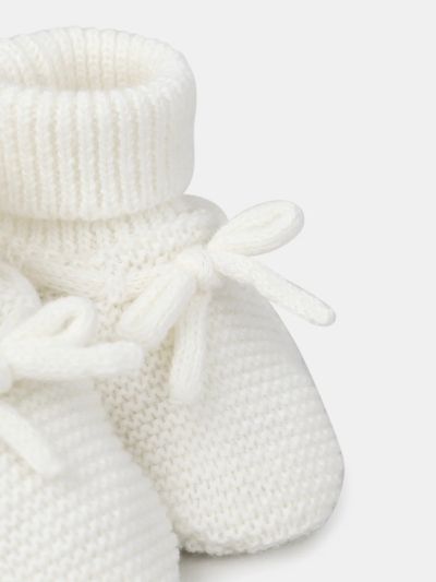 БЕБЕШКИ БУЙКИ С ПАНДЕЛКА ЗА НОВОРОДЕНО